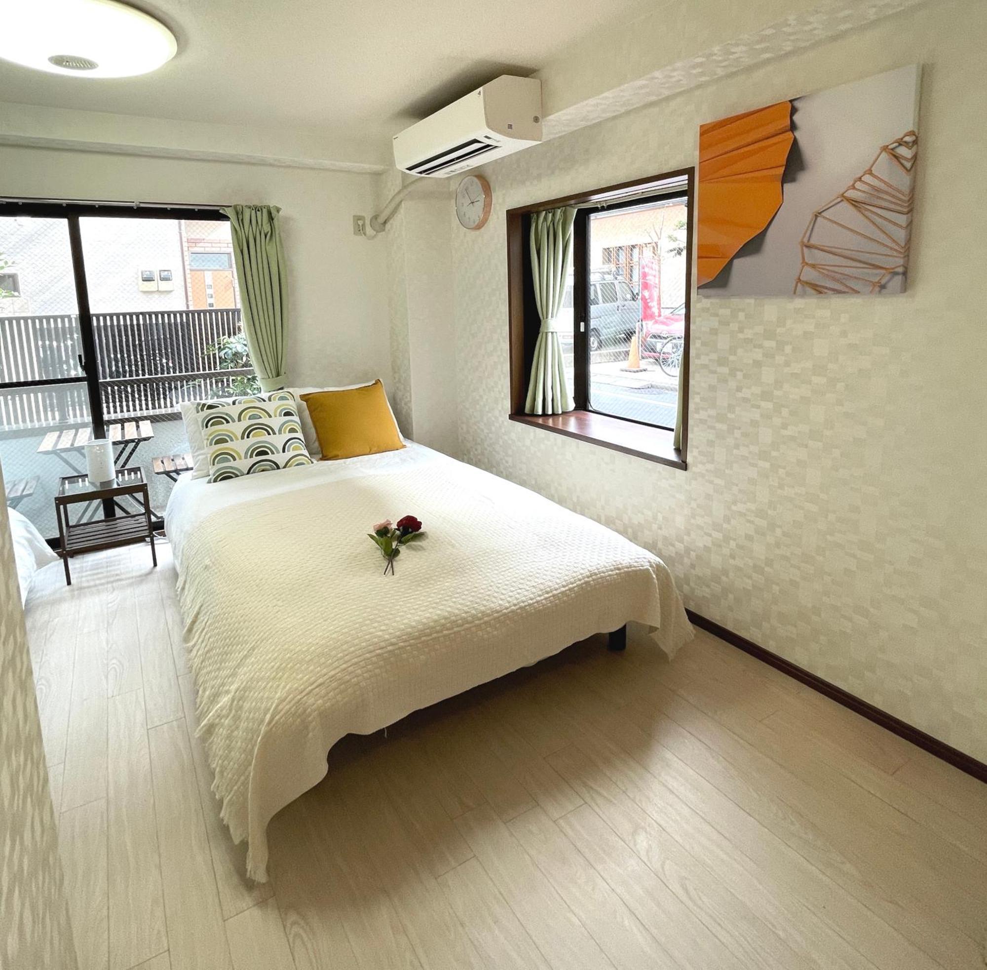 #2 新宿まで2分！清潔で安全な部屋！Wifi無料！ Tokio Buitenkant foto